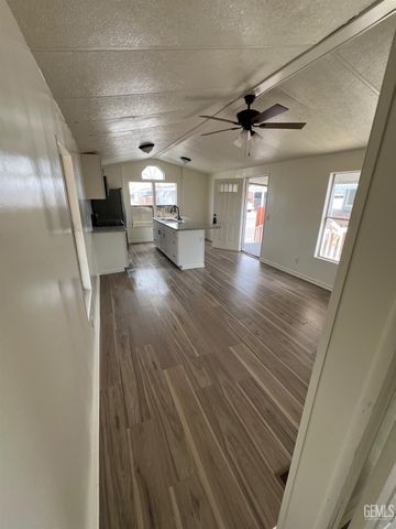 1301 Taft Highway 127, Bakersfield, CA 93307