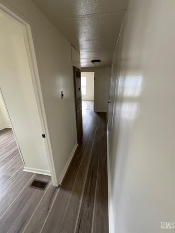 1301 Taft Highway 127, Bakersfield, CA 93307