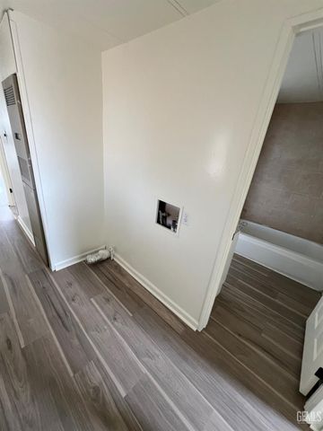 1301 Taft Highway 127, Bakersfield, CA 93307