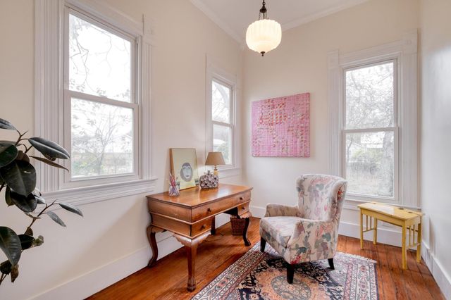 705 Hudgins ST, Smithville, TX 78957