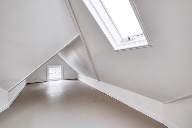 705 Hudgins ST, Smithville, TX 78957