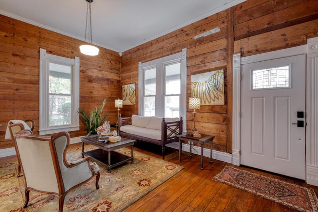 705 Hudgins ST, Smithville, TX 78957