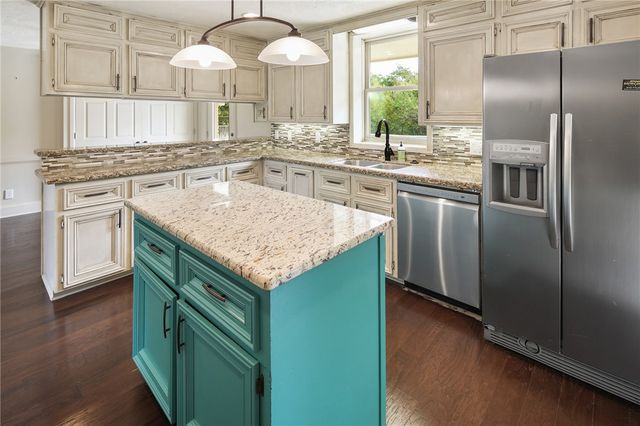 801 South Rosemary Drive, Bryan, TX 77802