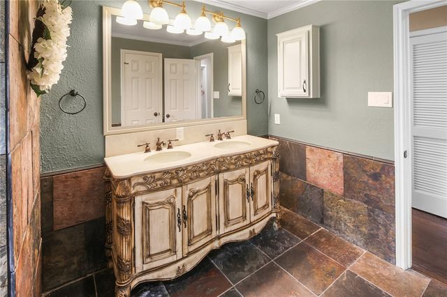 801 South Rosemary Drive, Bryan, TX 77802