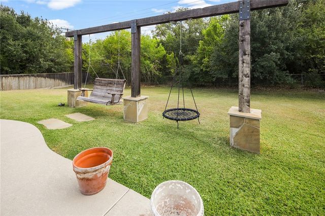 801 South Rosemary Drive, Bryan, TX 77802