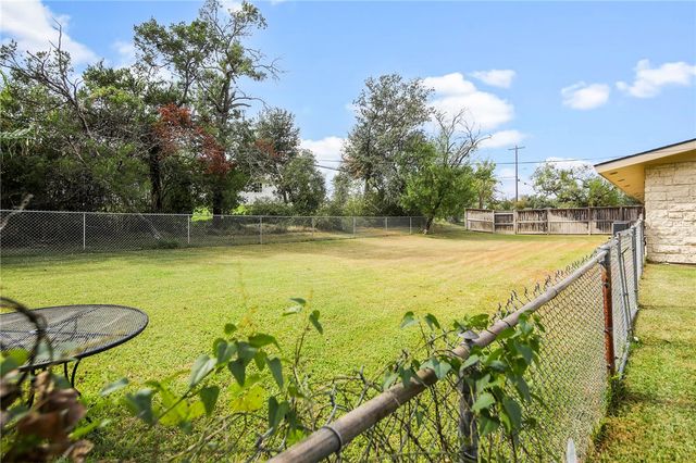 801 South Rosemary Drive, Bryan, TX 77802