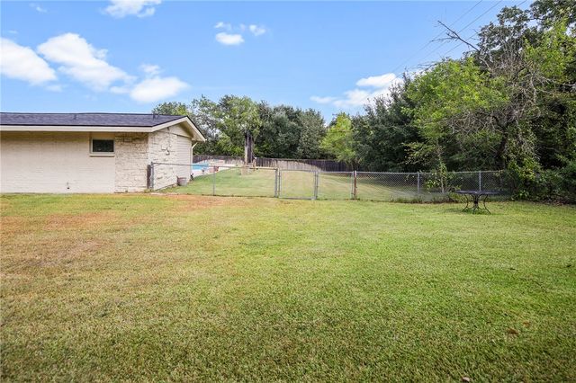 801 South Rosemary Drive, Bryan, TX 77802