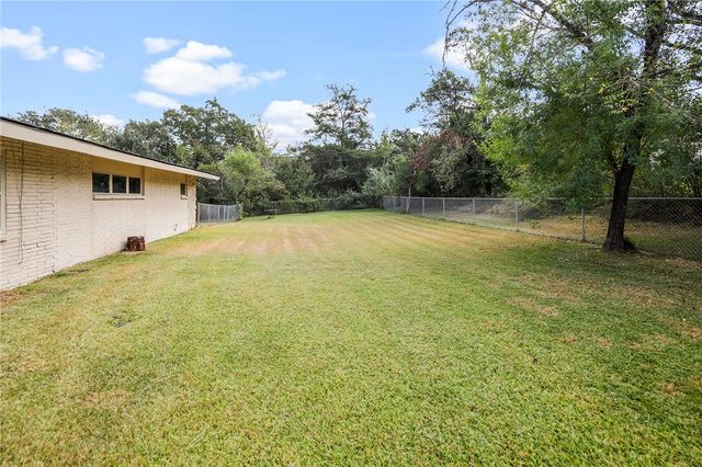 801 South Rosemary Drive, Bryan, TX 77802