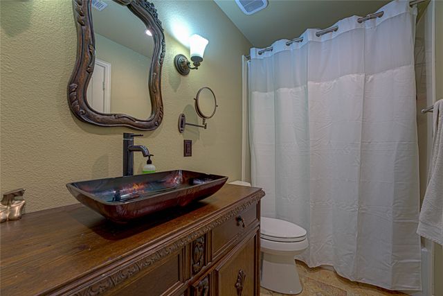 242 Ridgemont Drive, Heath, TX 75126