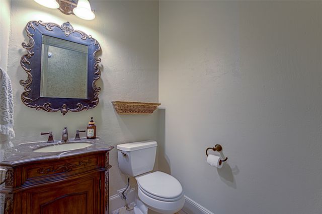 242 Ridgemont Drive, Heath, TX 75126