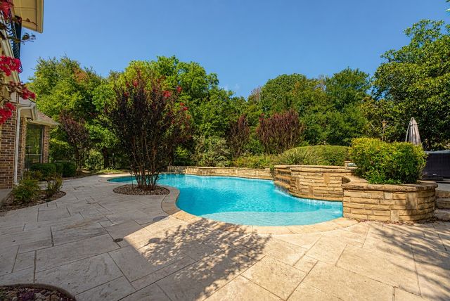 242 Ridgemont Drive, Heath, TX 75126