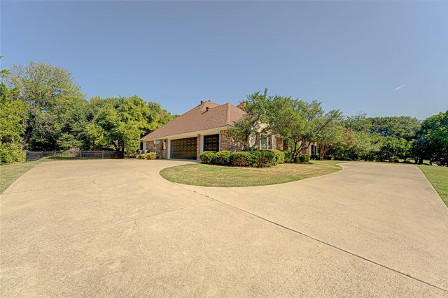 242 Ridgemont Drive, Heath, TX 75126
