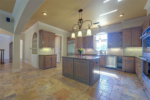 242 Ridgemont Drive, Heath, TX 75126
