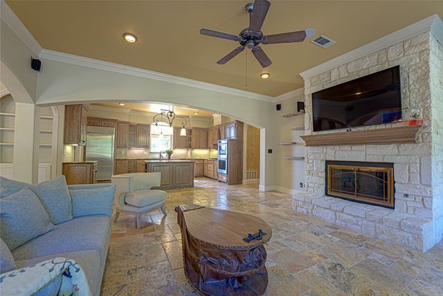 242 Ridgemont Drive, Heath, TX 75126