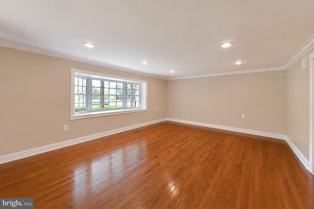 715 BUCKS RD, Perkasie, PA 18944