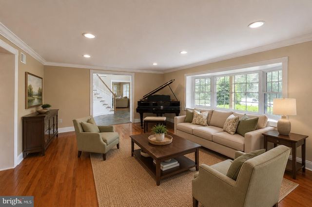 715 BUCKS RD, Perkasie, PA 18944