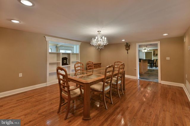715 BUCKS RD, Perkasie, PA 18944