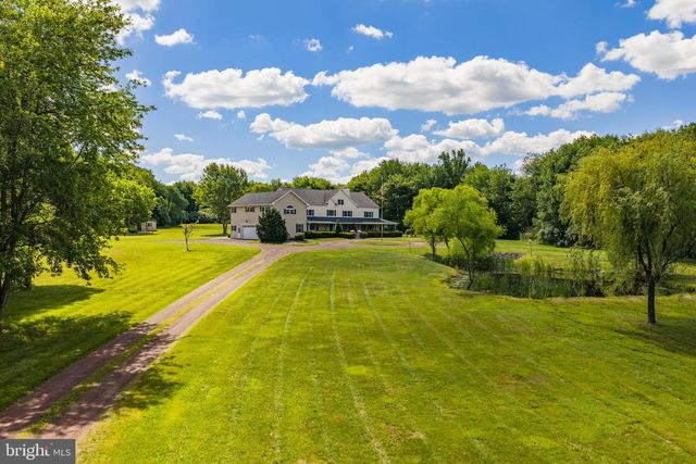 715 BUCKS RD, Perkasie, PA 18944