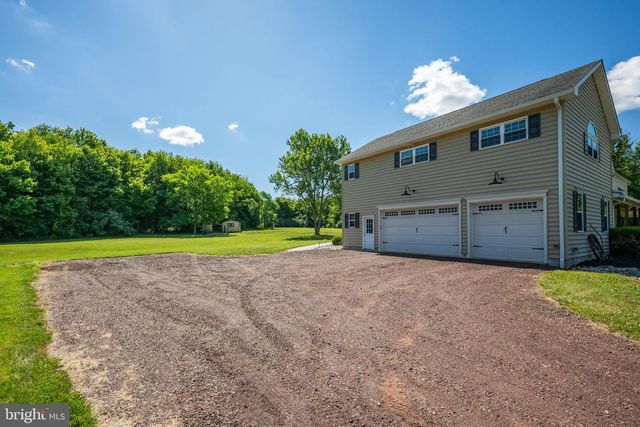 715 BUCKS RD, Perkasie, PA 18944