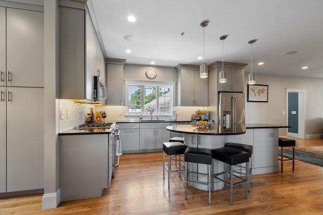 7 Bridle Spur Ln, Danvers, MA 01923