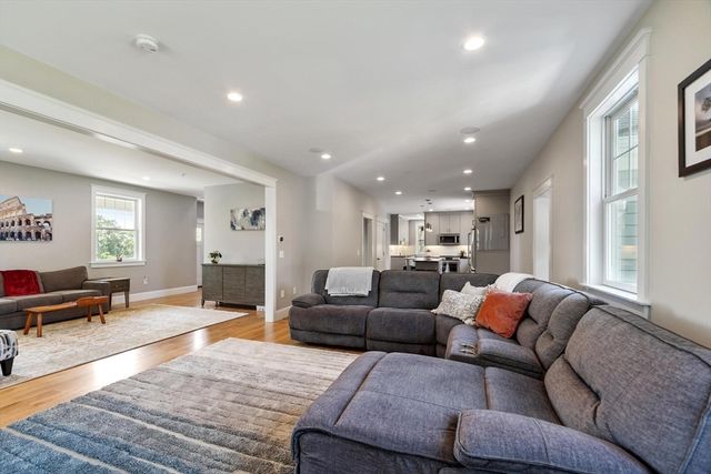 7 Bridle Spur Ln, Danvers, MA 01923