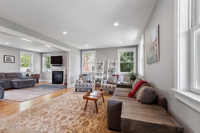 7 Bridle Spur Ln, Danvers, MA 01923