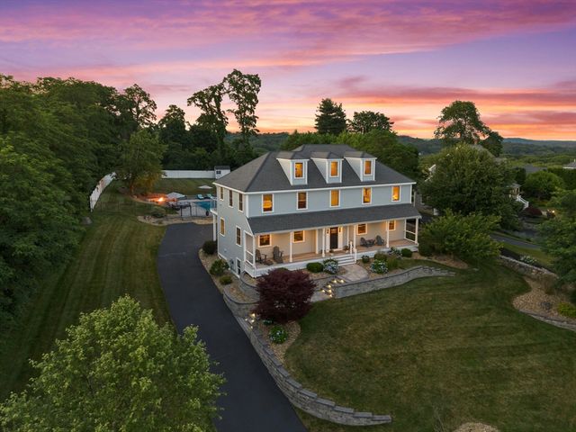 7 Bridle Spur Ln, Danvers, MA 01923