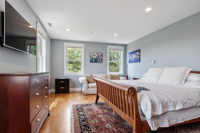 7 Bridle Spur Ln, Danvers, MA 01923