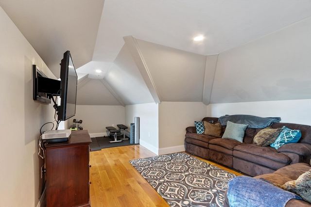 7 Bridle Spur Ln, Danvers, MA 01923