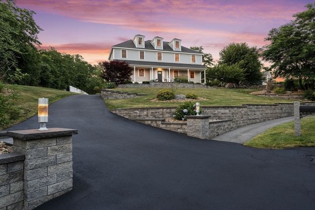 7 Bridle Spur Ln, Danvers, MA 01923