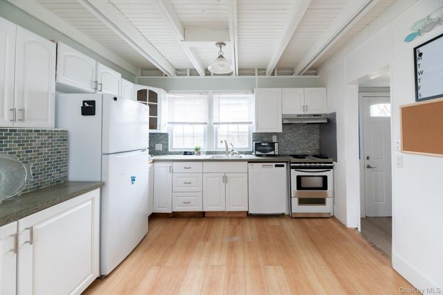 291 Cottage Walk, Ocean Beach, NY 11770