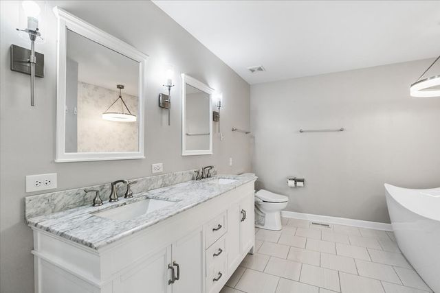 2589 Portage Avenue, Wauconda, IL 60084