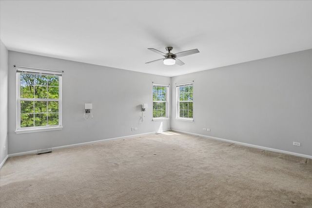 2589 Portage Avenue, Wauconda, IL 60084