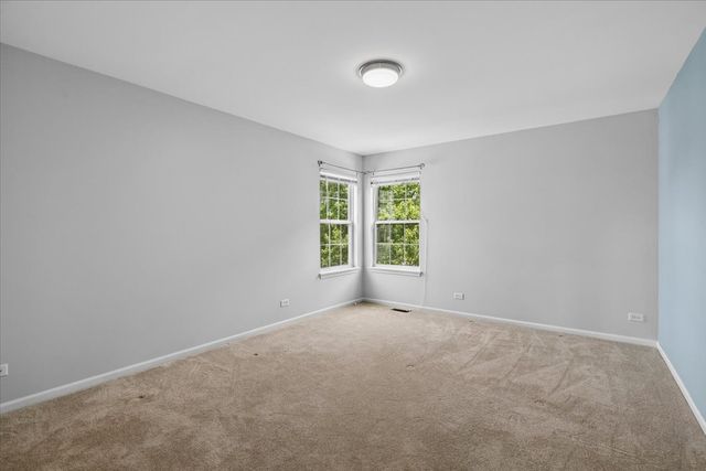 2589 Portage Avenue, Wauconda, IL 60084