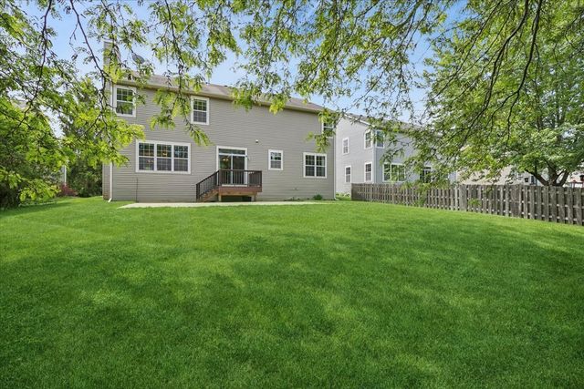 2589 Portage Avenue, Wauconda, IL 60084