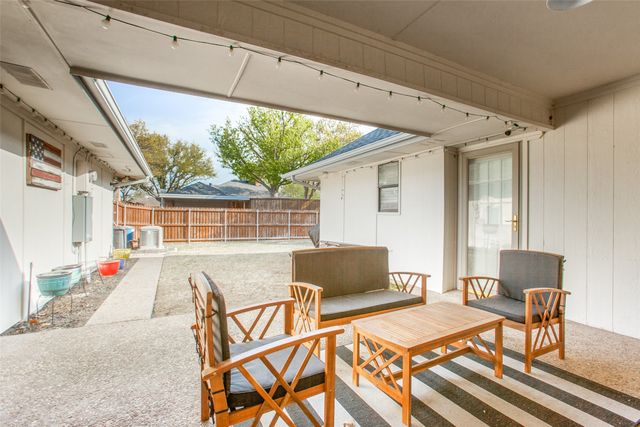 2211 Bluebonnet Drive, Richardson, TX 75082