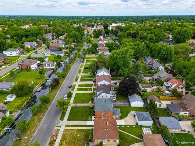 648 Alter Road, Detroit, MI 48215