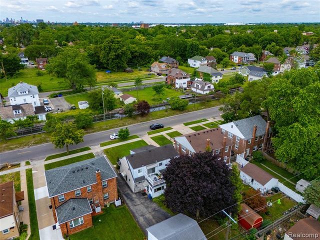 648 Alter Road, Detroit, MI 48215
