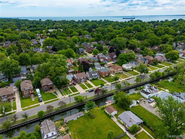 648 Alter Road, Detroit, MI 48215
