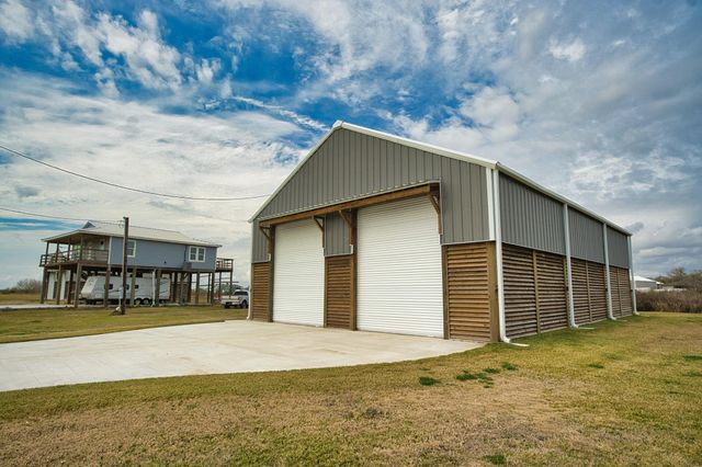 2569 County Road 291, Sargent, TX 77414