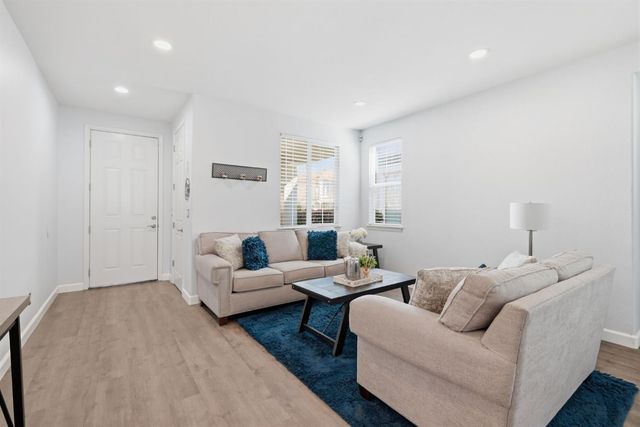 11744 Mani Cir, Rancho Cordova, CA 95742