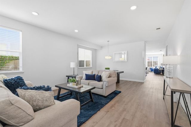 11744 Mani Cir, Rancho Cordova, CA 95742