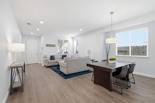 11744 Mani Cir, Rancho Cordova, CA 95742