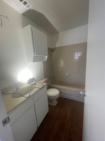 3000 Guadalupe ST 315, Austin, TX 78705