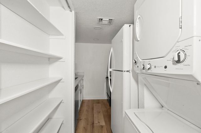 9009 Richmond Avenue 111, Houston, TX 77063