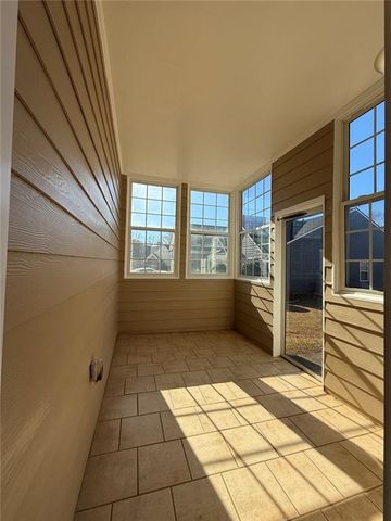 1009 S Creek Drive, Villa Rica, GA 30180