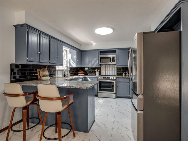 1908 Edgewater Lane, Edmond, OK 73013