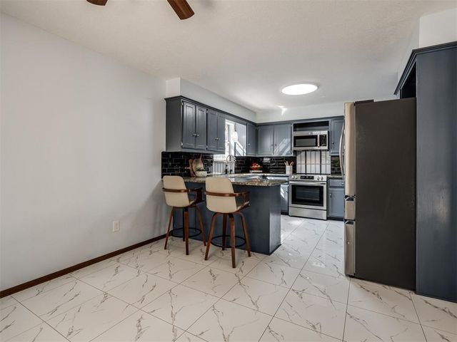 1908 Edgewater Lane, Edmond, OK 73013