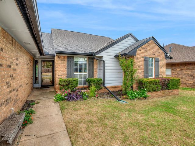 1908 Edgewater Lane, Edmond, OK 73013
