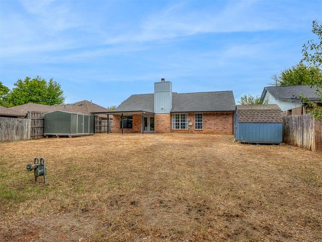 1908 Edgewater Lane, Edmond, OK 73013